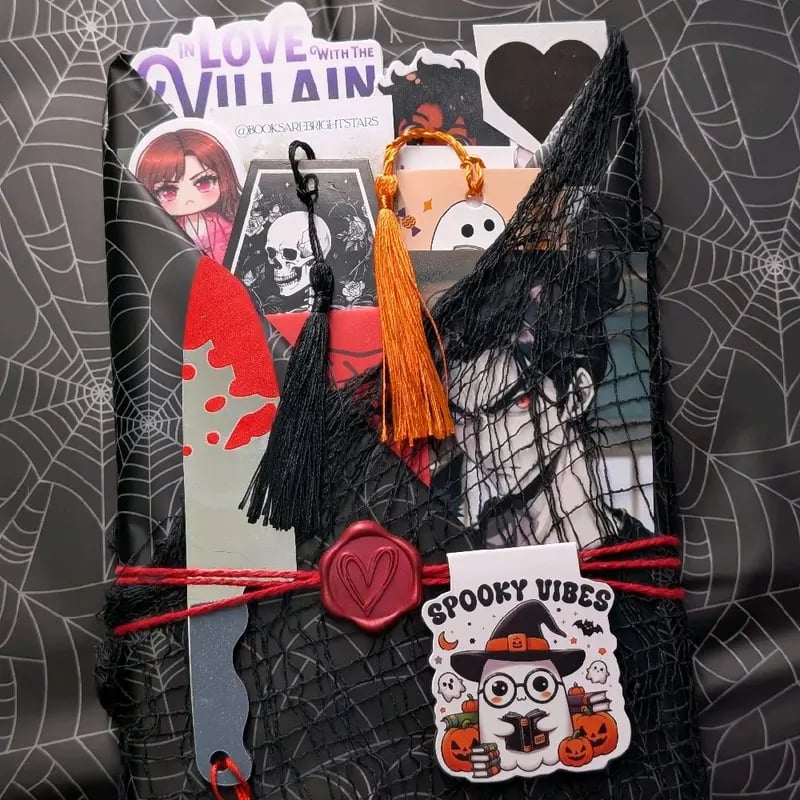 Holiday Haters - Fantasy Villain Rom Com - Special Edition📚